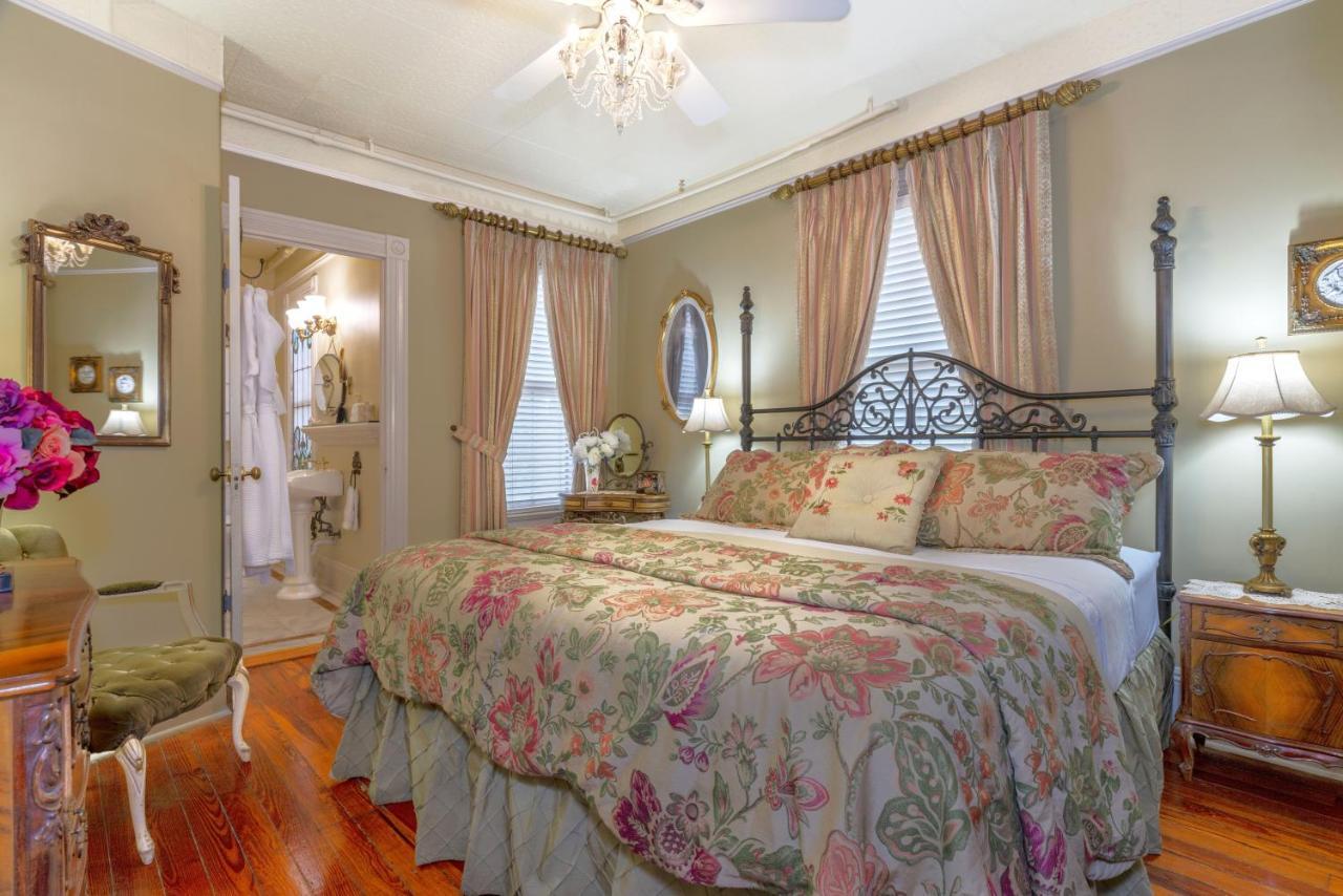 Bed and breakfast Cedar House
