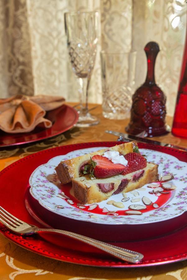 Cedar House Bed and breakfast