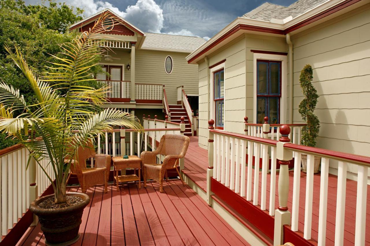 Cedar House Bed and breakfast